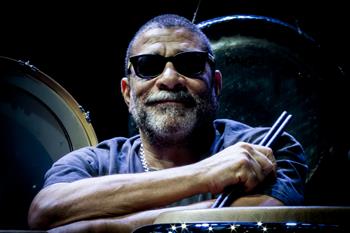 Lenny Castro